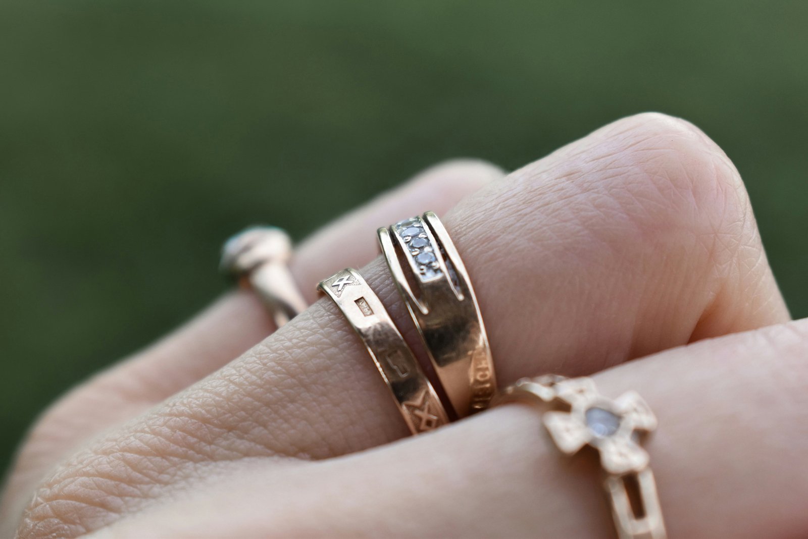 Schmuck wird professionell gereinigt