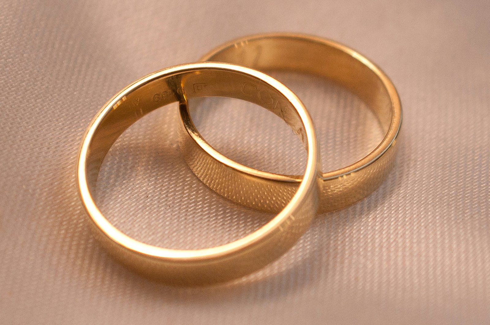 Schmuck in Reinigungsflüssigkeit
