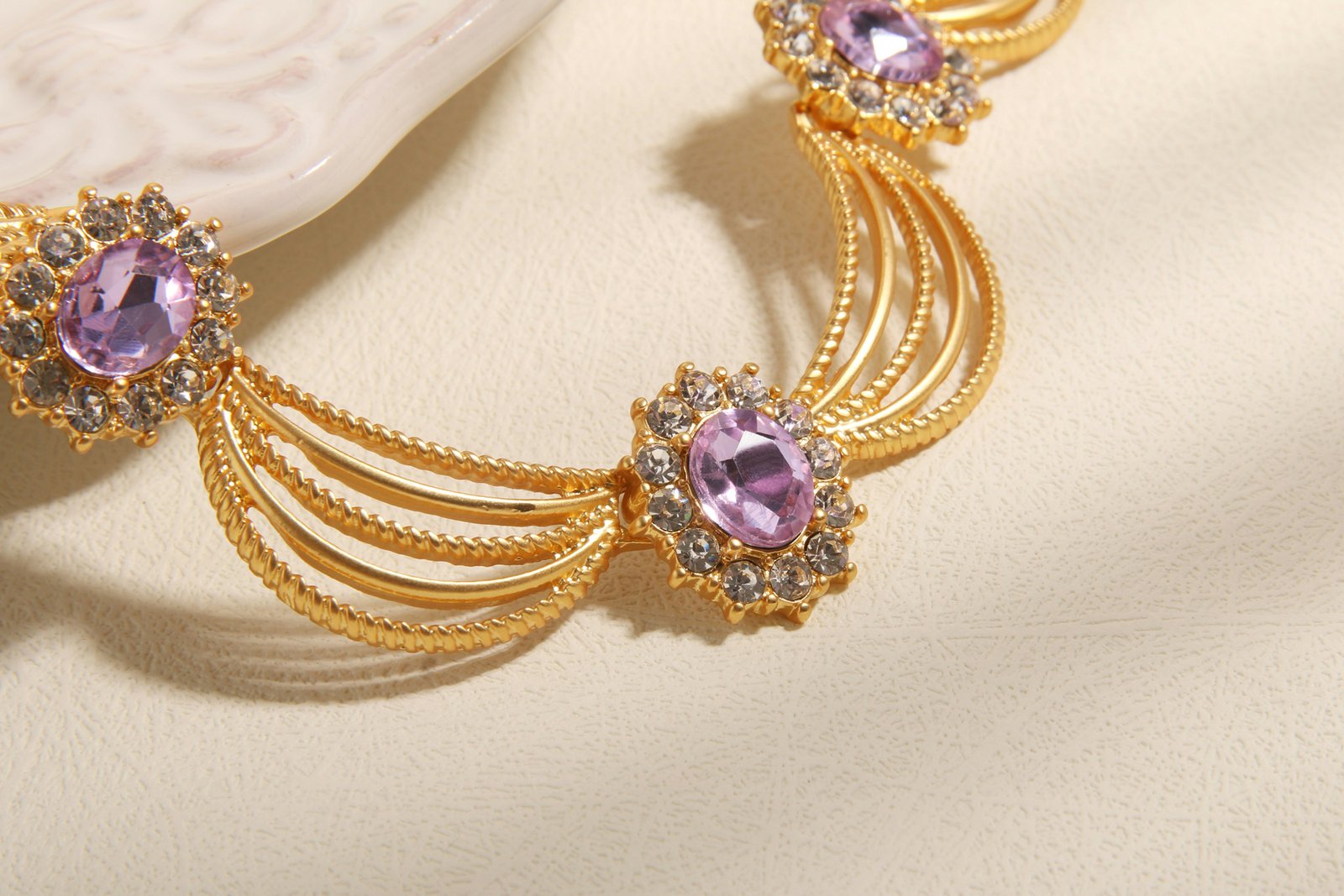 Schmuck wird unterwegs gereinigt